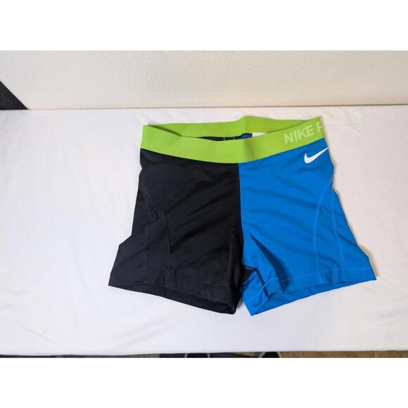 Nike Pro Women's Compression Shorts Size Medium - Dual Color Design - Picture 1 of 6